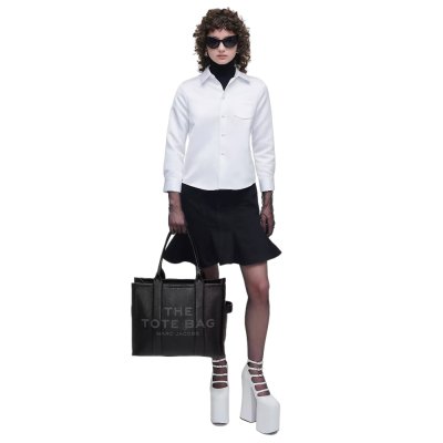 THE LEATHER LARGE TOTE BAG